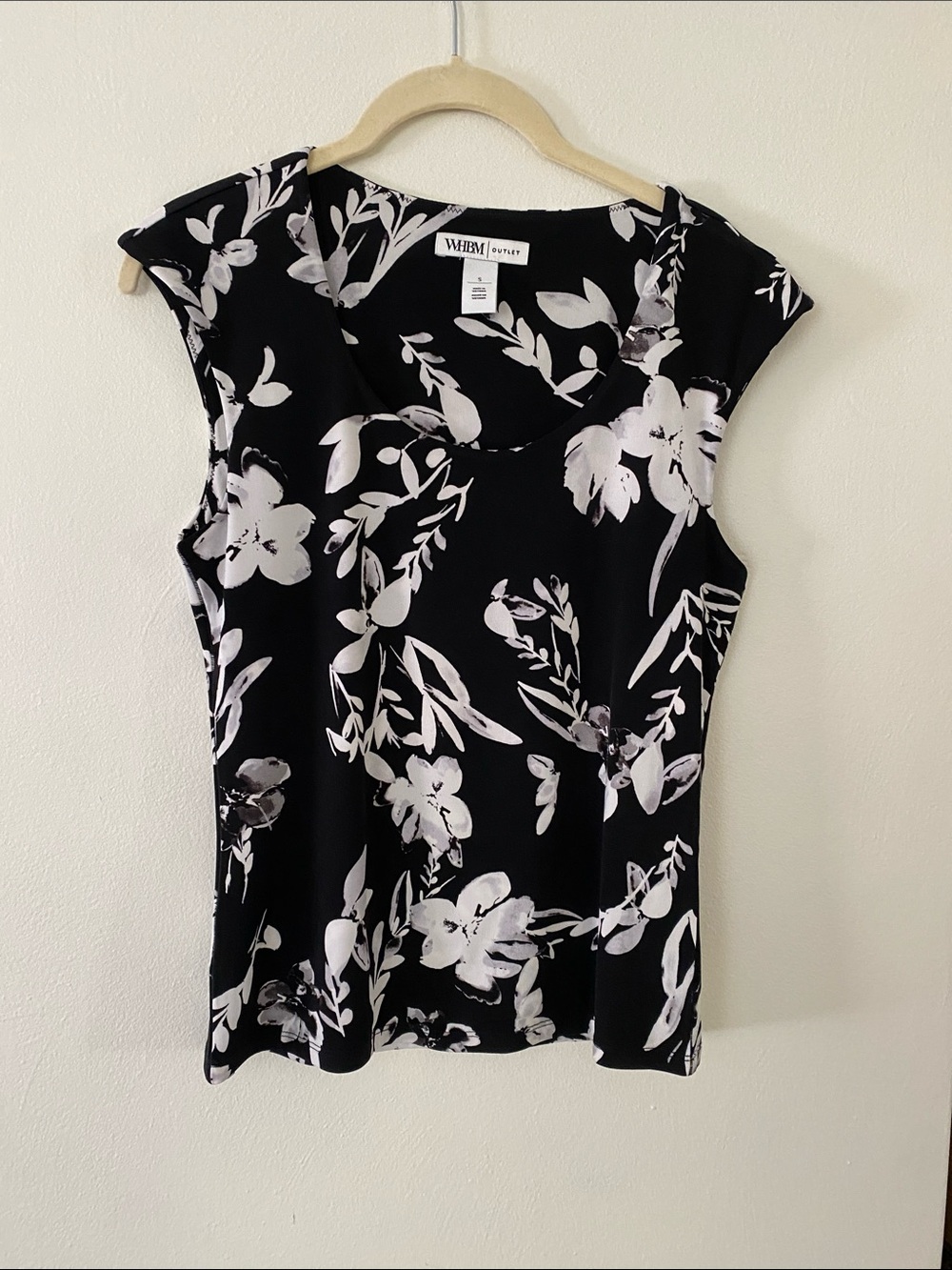 White House Black Market Black Floral Cap-Sleeve Tank Top